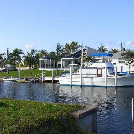 Tropical Paradise Bed & Breakfast Hotel Port Charlotte Exterior photo