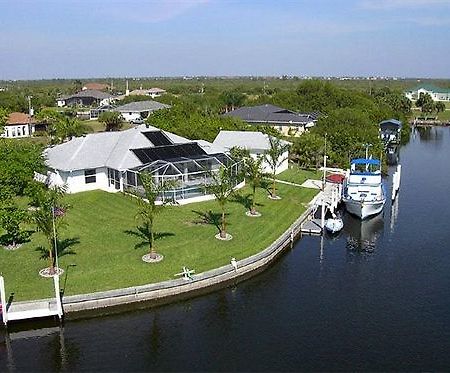 Tropical Paradise Bed & Breakfast Hotel Port Charlotte Exterior photo