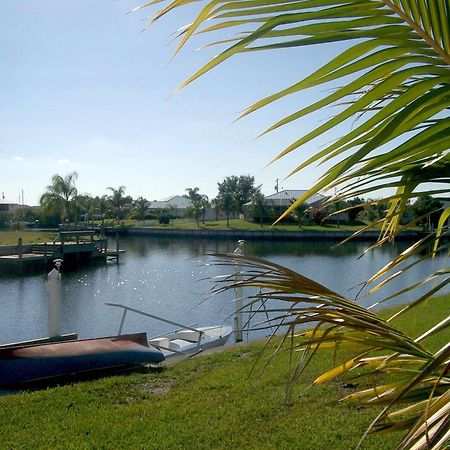 Tropical Paradise Bed & Breakfast Hotel Port Charlotte Exterior photo